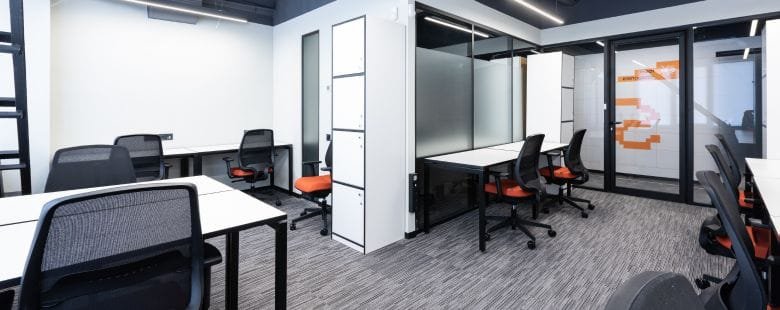 For many growing businesses, time is a precious resource. Instead of spending months on interior fit-outs, furniture procurement, and utility installations, plug-and-play office rental services provide a ready-to-use solution.